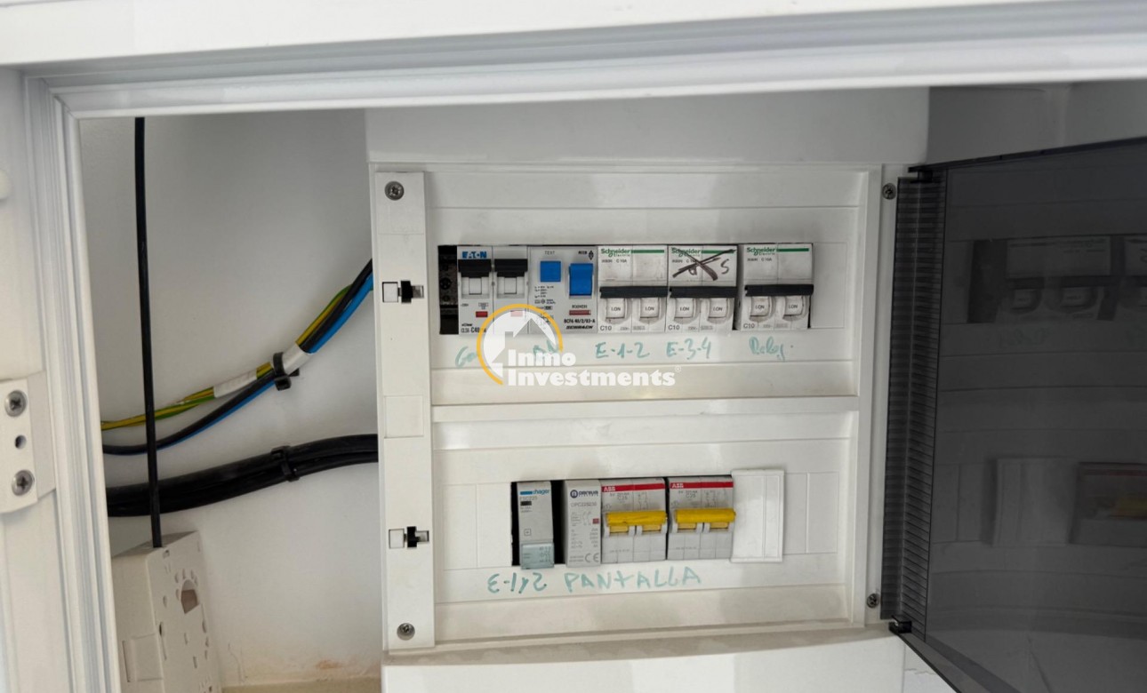 Resale - Commercial - Torrevieja