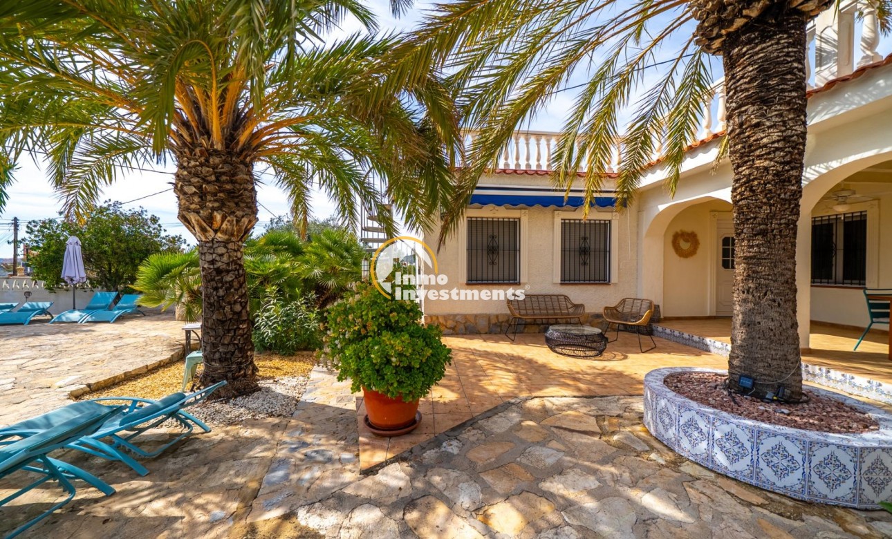 Reventa - Chalet independiente - El Campello - Pueblo Español - Coveta Fumá