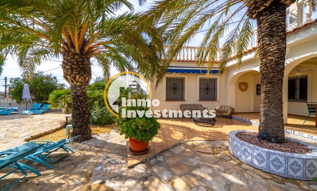 Reventa - Chalet independiente - El Campello - Pueblo Español - Coveta Fumá