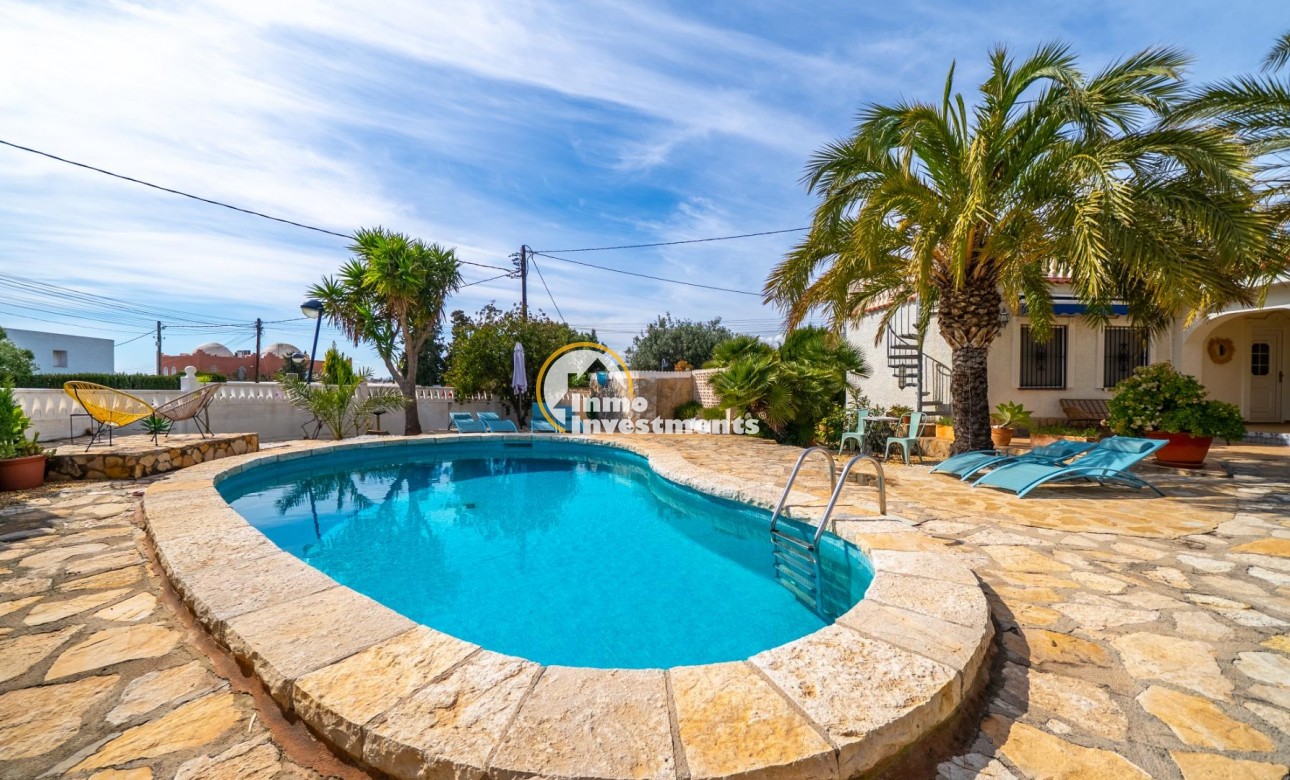 Reventa - Chalet independiente - El Campello - Pueblo Español - Coveta Fumá