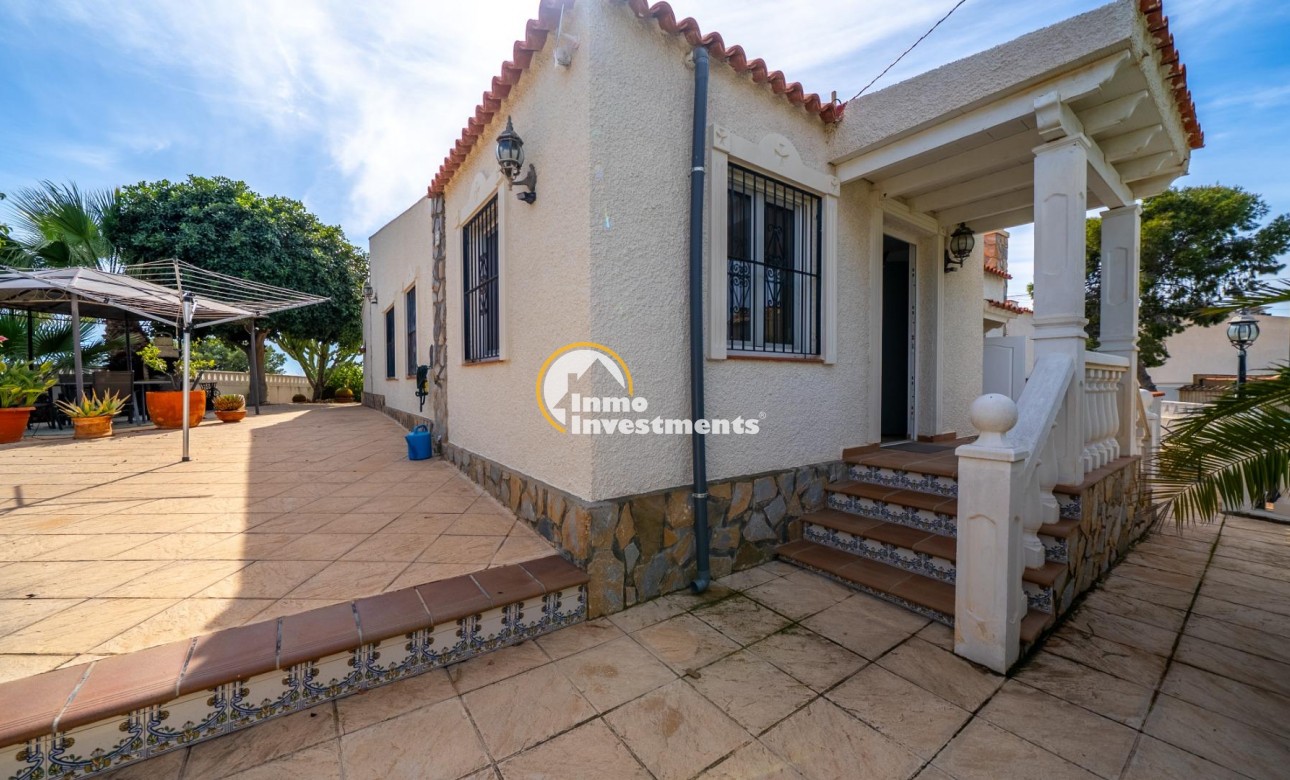 Reventa - Chalet independiente - El Campello - Pueblo Español - Coveta Fumá