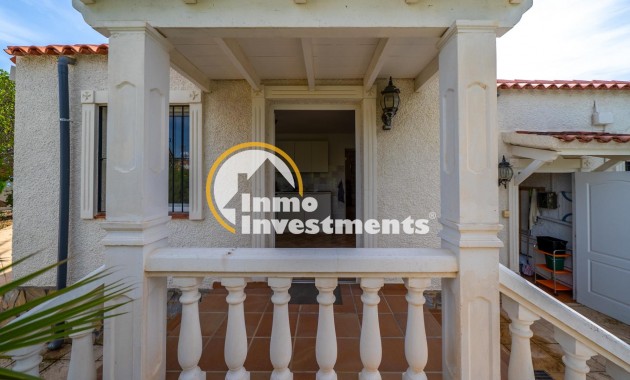 Reventa - Chalet independiente - El Campello - Pueblo Español - Coveta Fumá