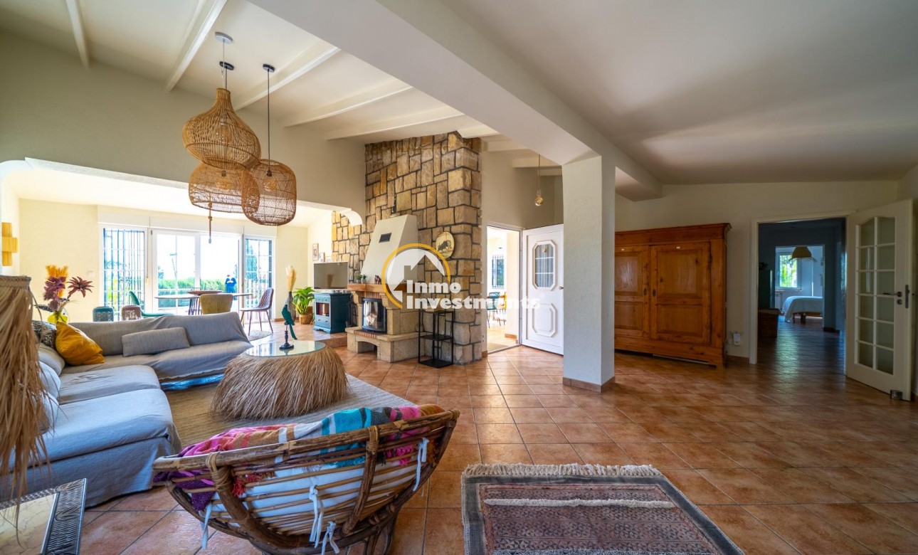 Reventa - Chalet independiente - El Campello - Pueblo Español - Coveta Fumá