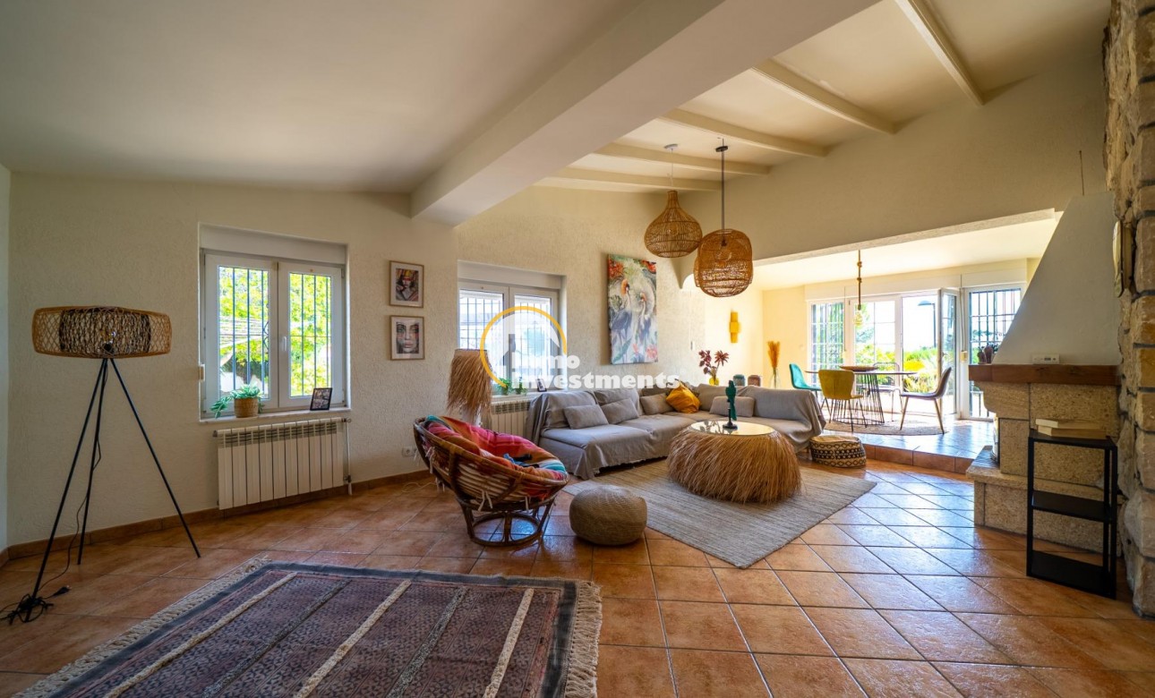 Reventa - Chalet independiente - El Campello - Pueblo Español - Coveta Fumá