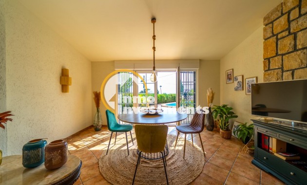 Reventa - Chalet independiente - El Campello - Pueblo Español - Coveta Fumá