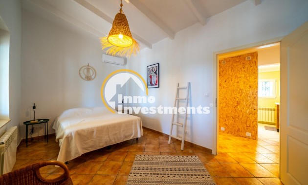Reventa - Chalet independiente - El Campello - Pueblo Español - Coveta Fumá