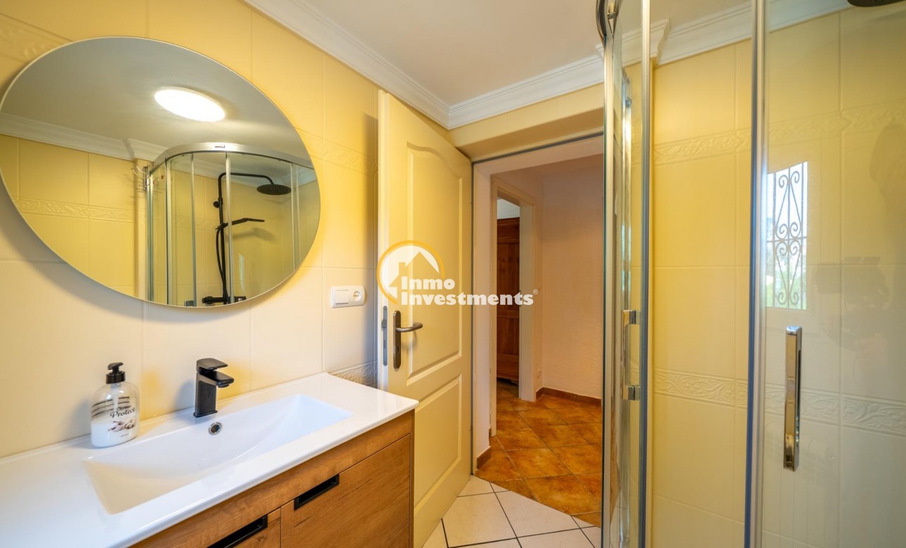 Reventa - Chalet independiente - El Campello - Pueblo Español - Coveta Fumá