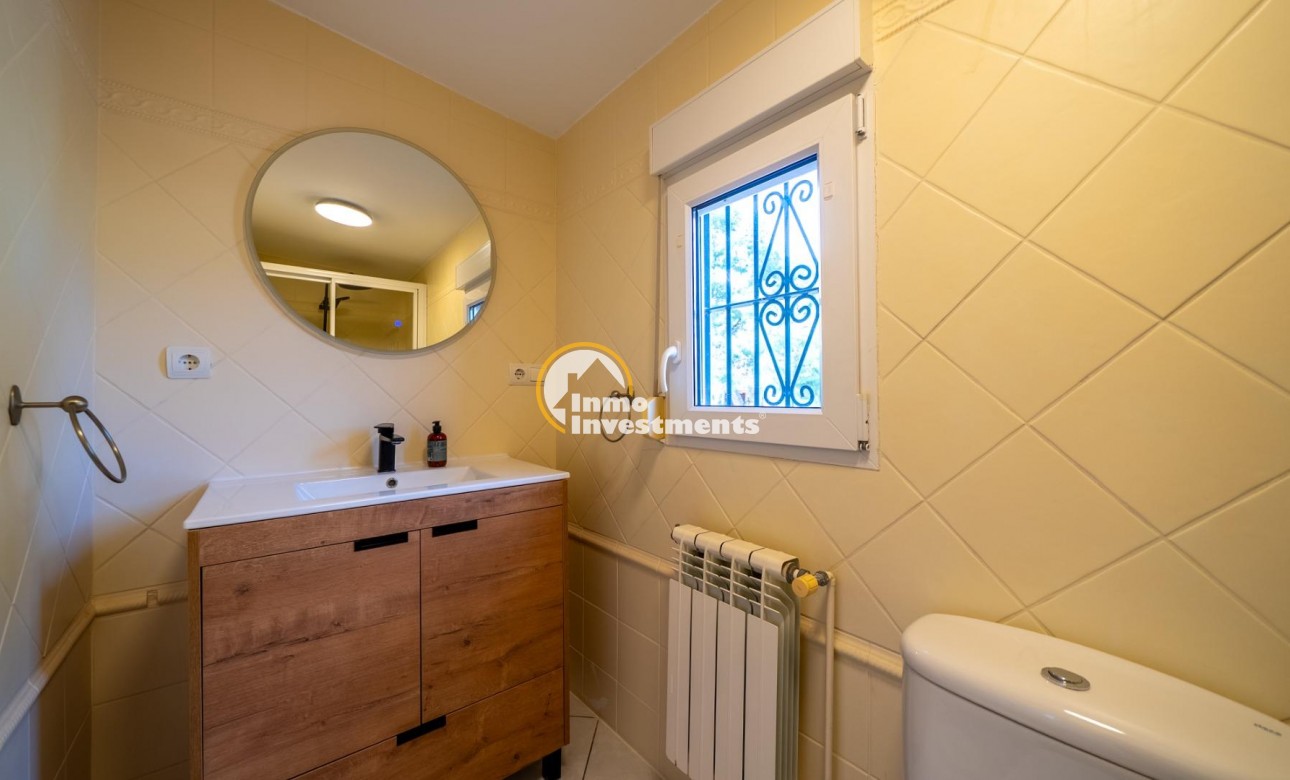 Reventa - Chalet independiente - El Campello - Pueblo Español - Coveta Fumá