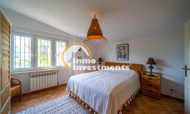 Reventa - Chalet independiente - El Campello - Pueblo Español - Coveta Fumá