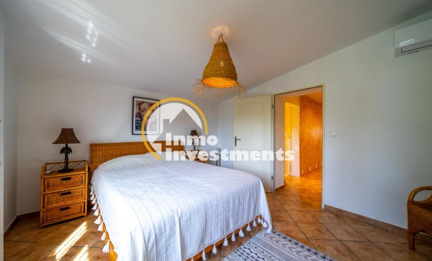 Reventa - Chalet independiente - El Campello - Pueblo Español - Coveta Fumá