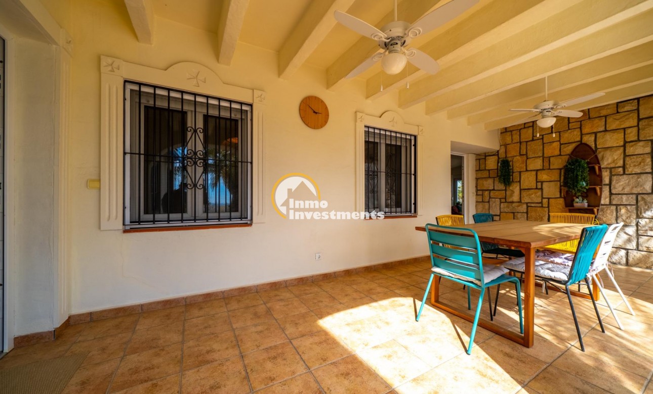 Reventa - Chalet independiente - El Campello - Pueblo Español - Coveta Fumá