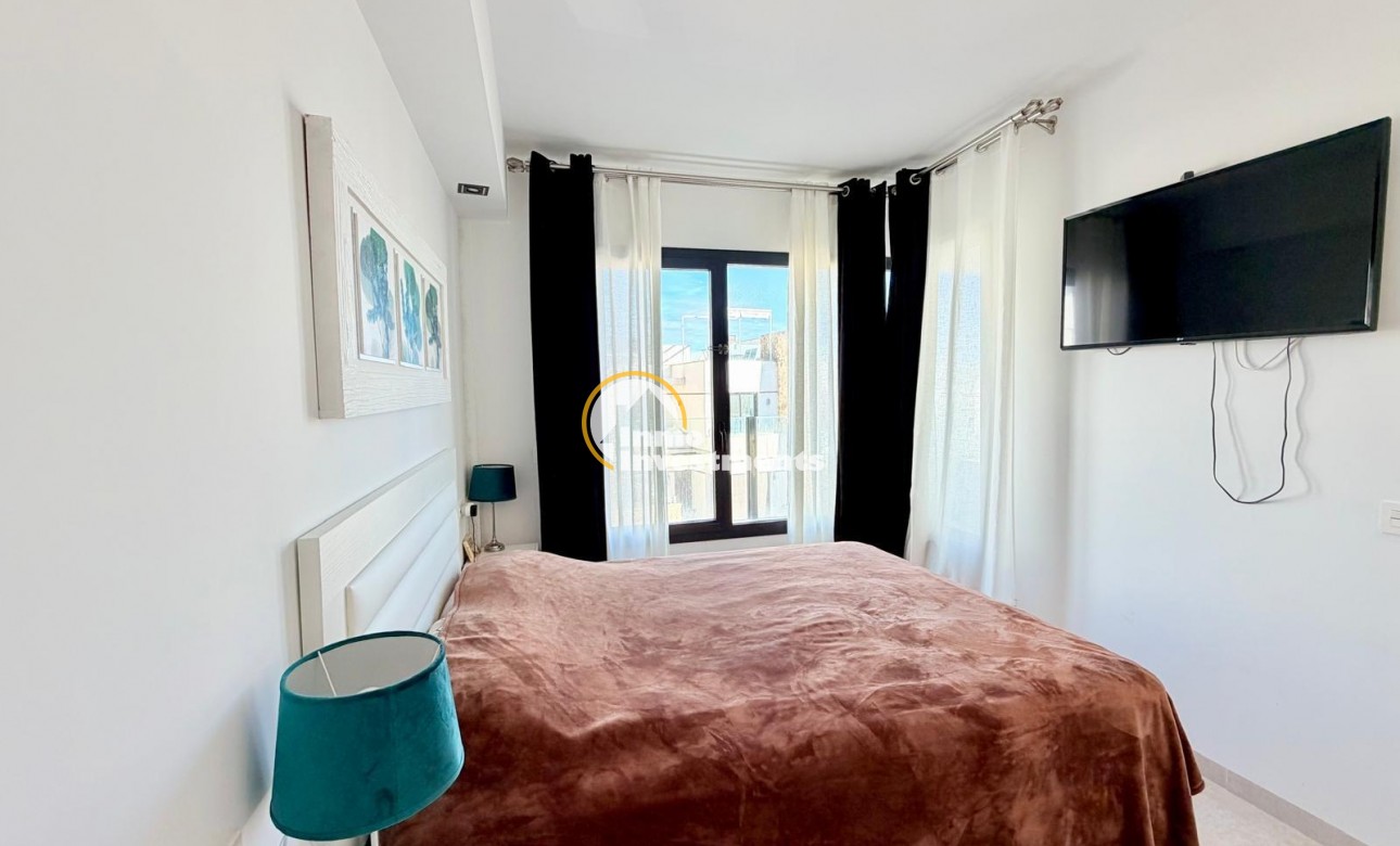 Reventa - Chalet independiente - Orihuela Costa - PAU 26