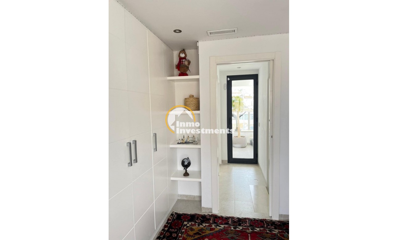 Reventa - Chalet independiente - Orihuela Costa - PAU 26