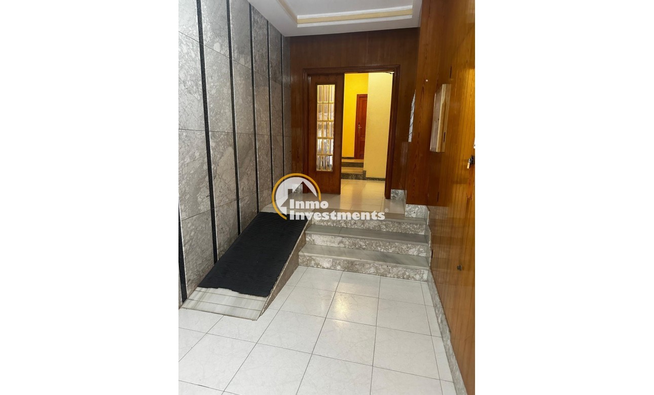 Resale - Apartment - Torrevieja - Playa del Cura