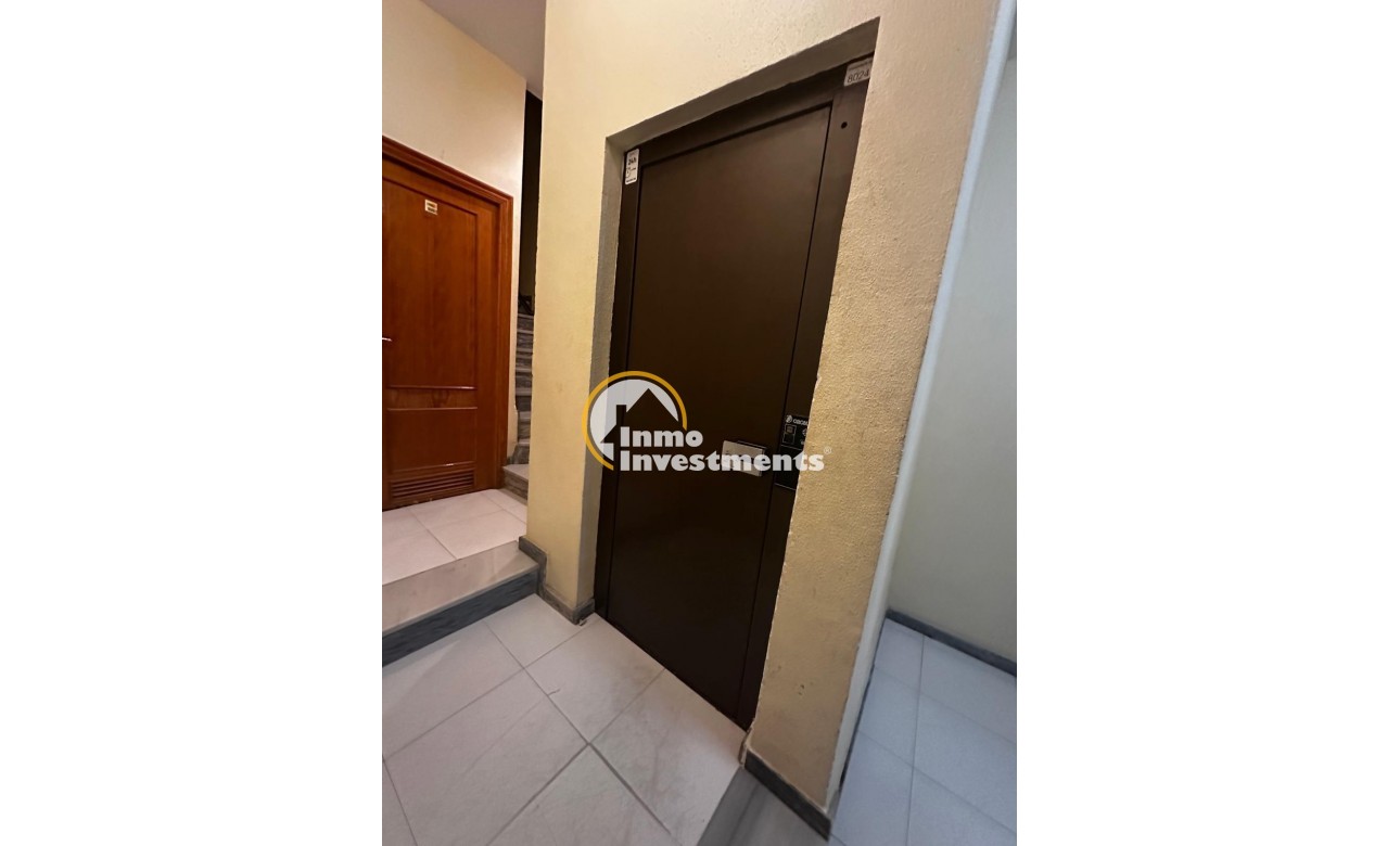 Resale - Apartment - Torrevieja - Playa del Cura