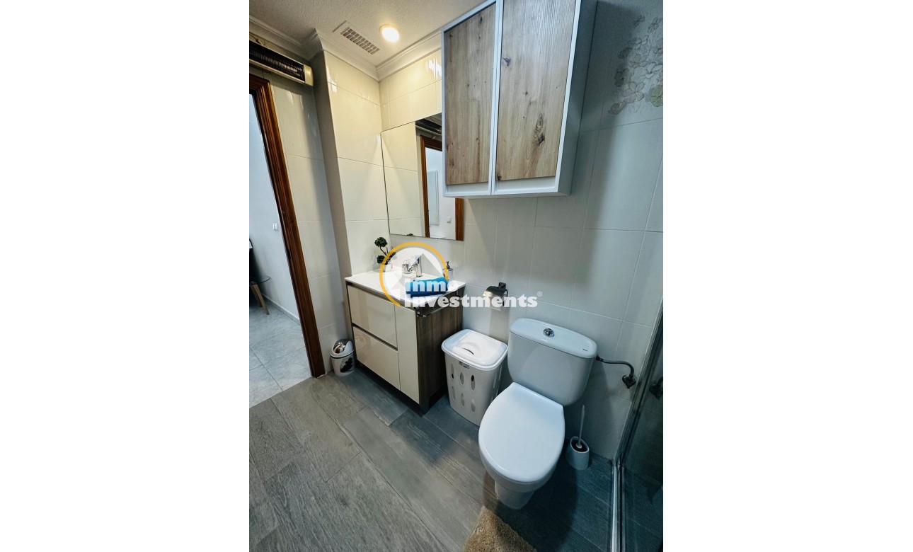 Resale - Apartment - Torrevieja - Playa del Cura