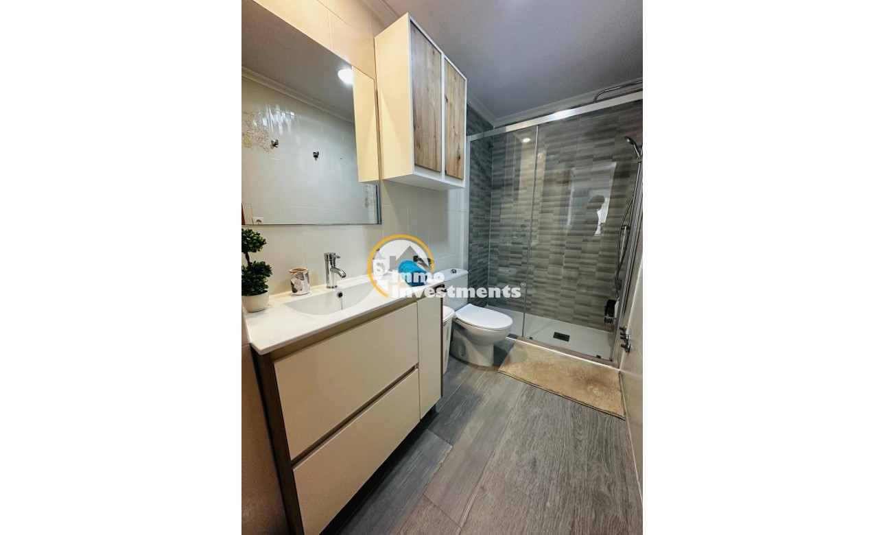 Resale - Apartment - Torrevieja - Playa del Cura