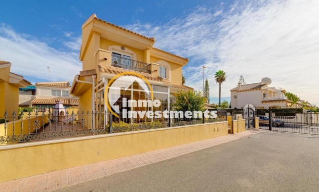 Till salu - Villa - Orihuela Costa - Playa Flamenca