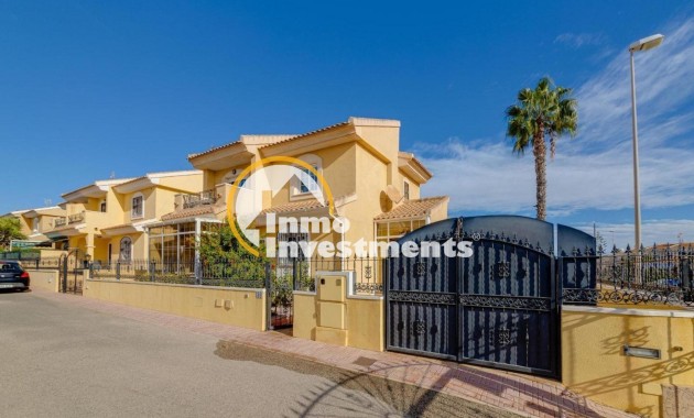 Till salu - Villa - Orihuela Costa - Playa Flamenca