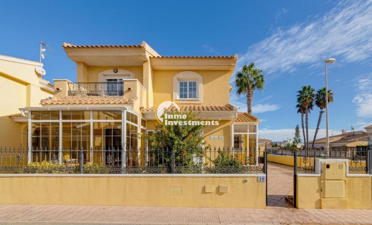 Till salu - Villa - Orihuela Costa - Playa Flamenca