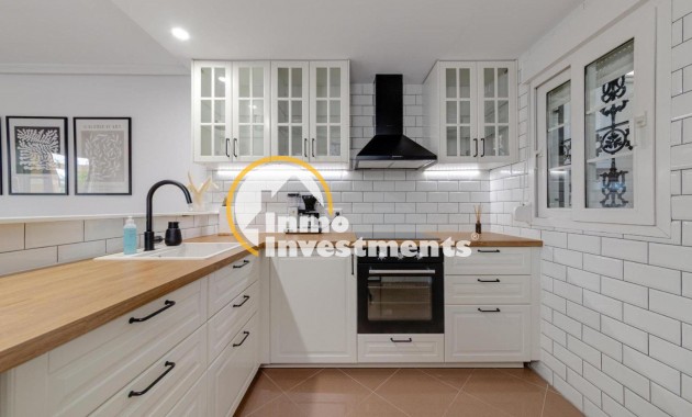 Till salu - Villa - Orihuela Costa - Playa Flamenca