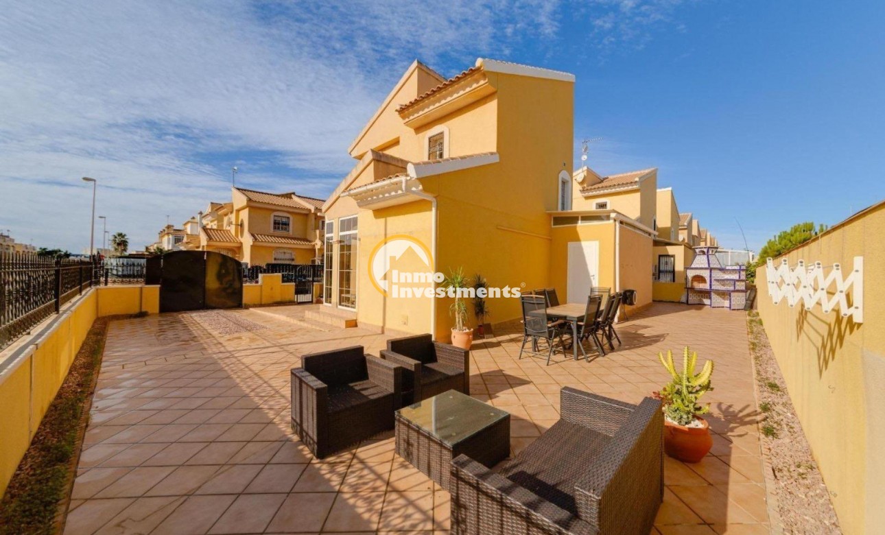 Till salu - Villa - Orihuela Costa - Playa Flamenca