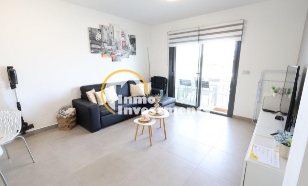 Resale - Bungalow - Pilar de la Horadada - Zona Pueblo