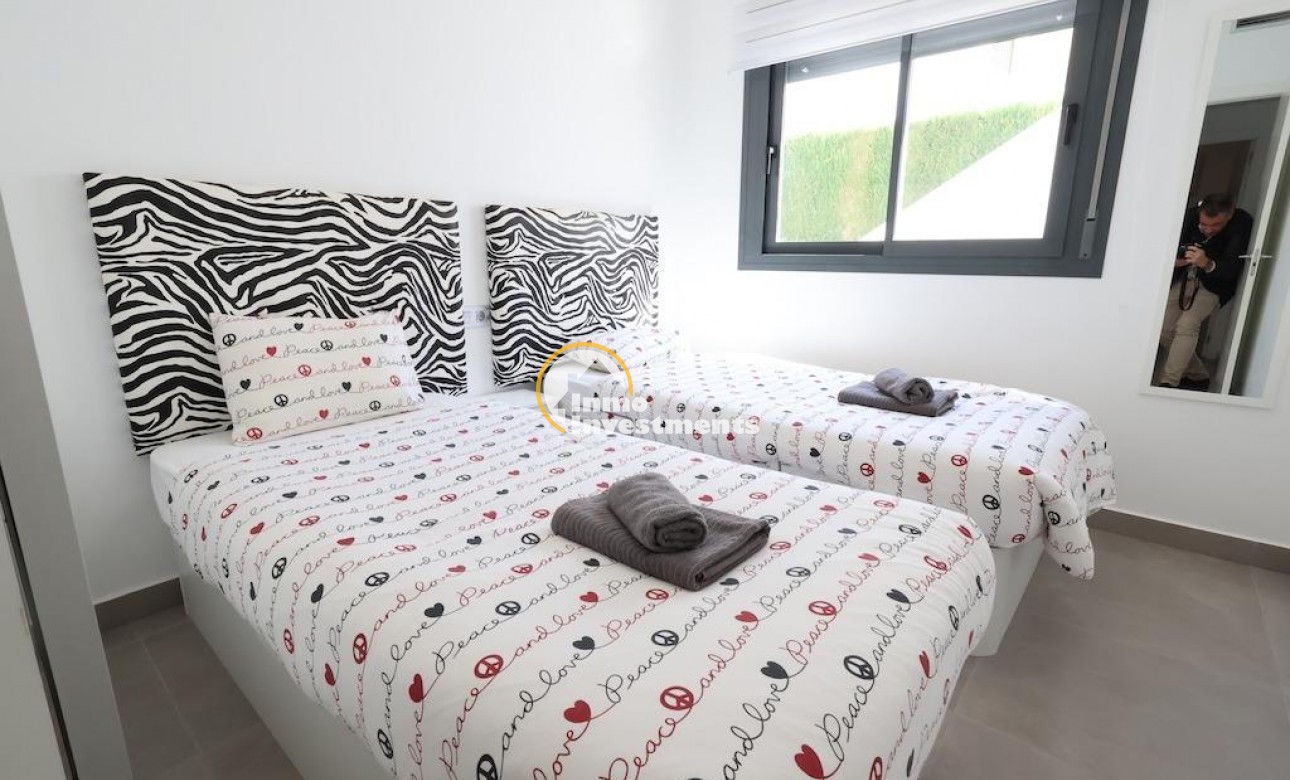 Resale - Bungalow - Pilar de la Horadada - Zona Pueblo