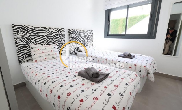 Resale - Bungalow - Pilar de la Horadada - Zona Pueblo