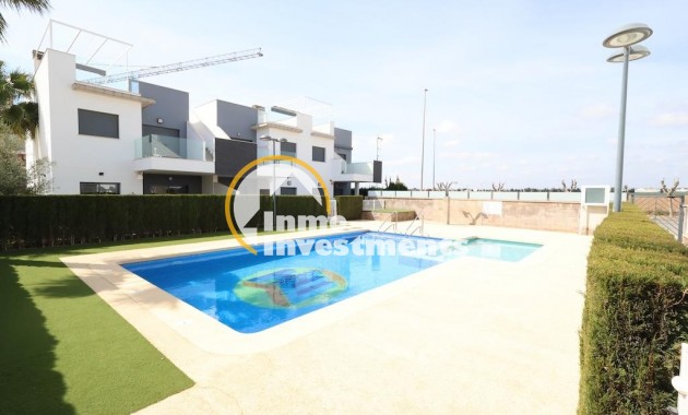 Resale - Bungalow - Pilar de la Horadada - Zona Pueblo
