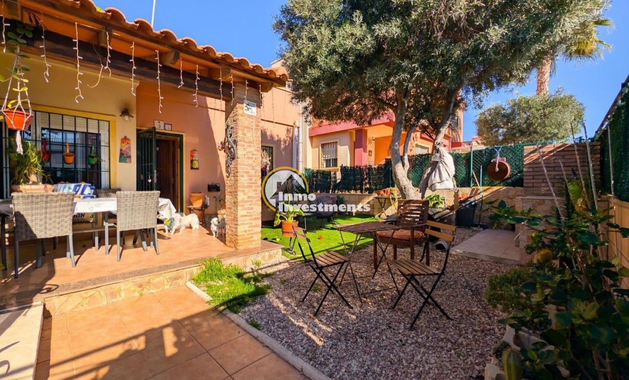 Reventa - Chalet independiente - Torrevieja - Aguas Nuevas