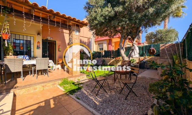 Reventa - Chalet independiente - Torrevieja - Aguas Nuevas