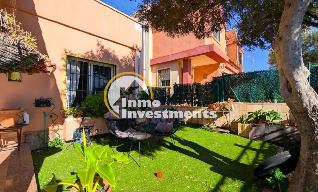 Reventa - Chalet independiente - Torrevieja - Aguas Nuevas