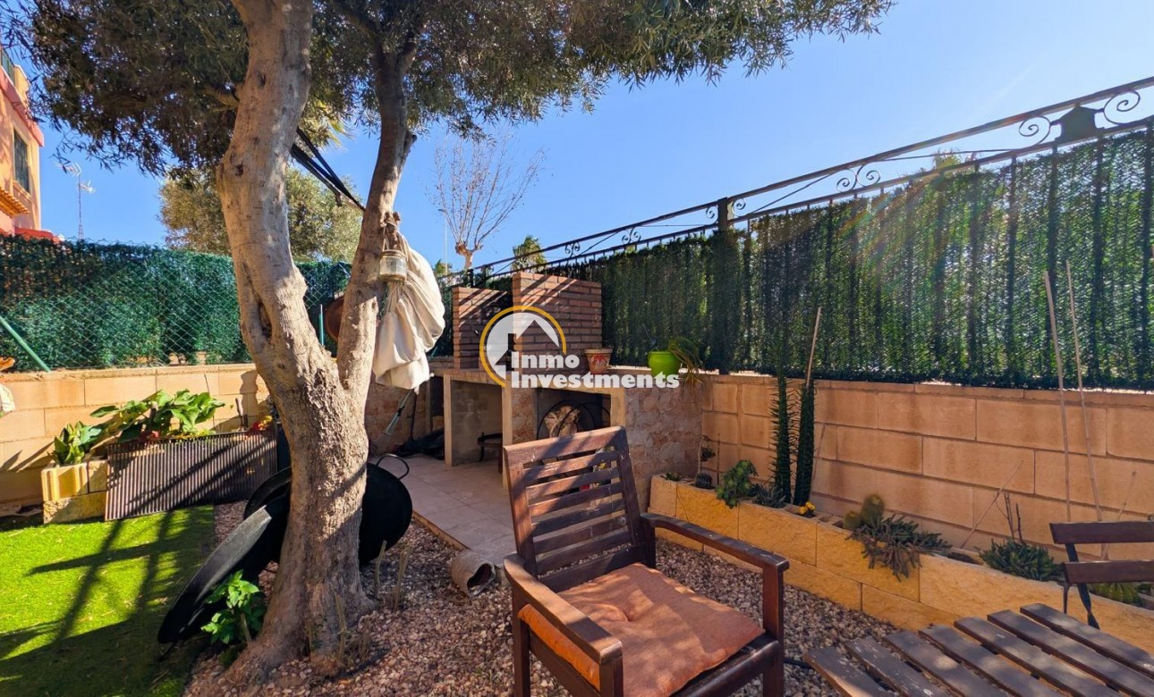 Reventa - Chalet independiente - Torrevieja - Aguas Nuevas