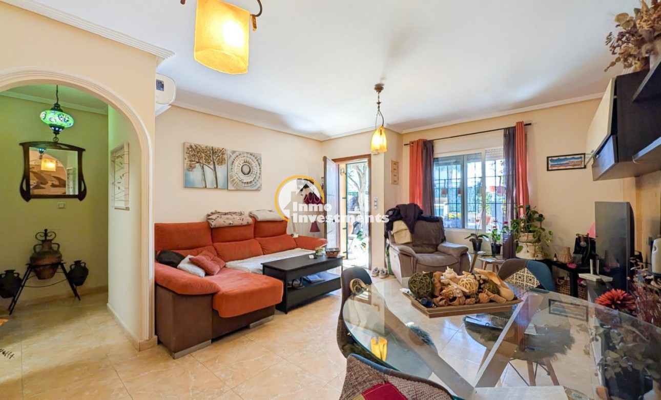 Reventa - Chalet independiente - Torrevieja - Aguas Nuevas