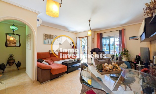 Reventa - Chalet independiente - Torrevieja - Aguas Nuevas