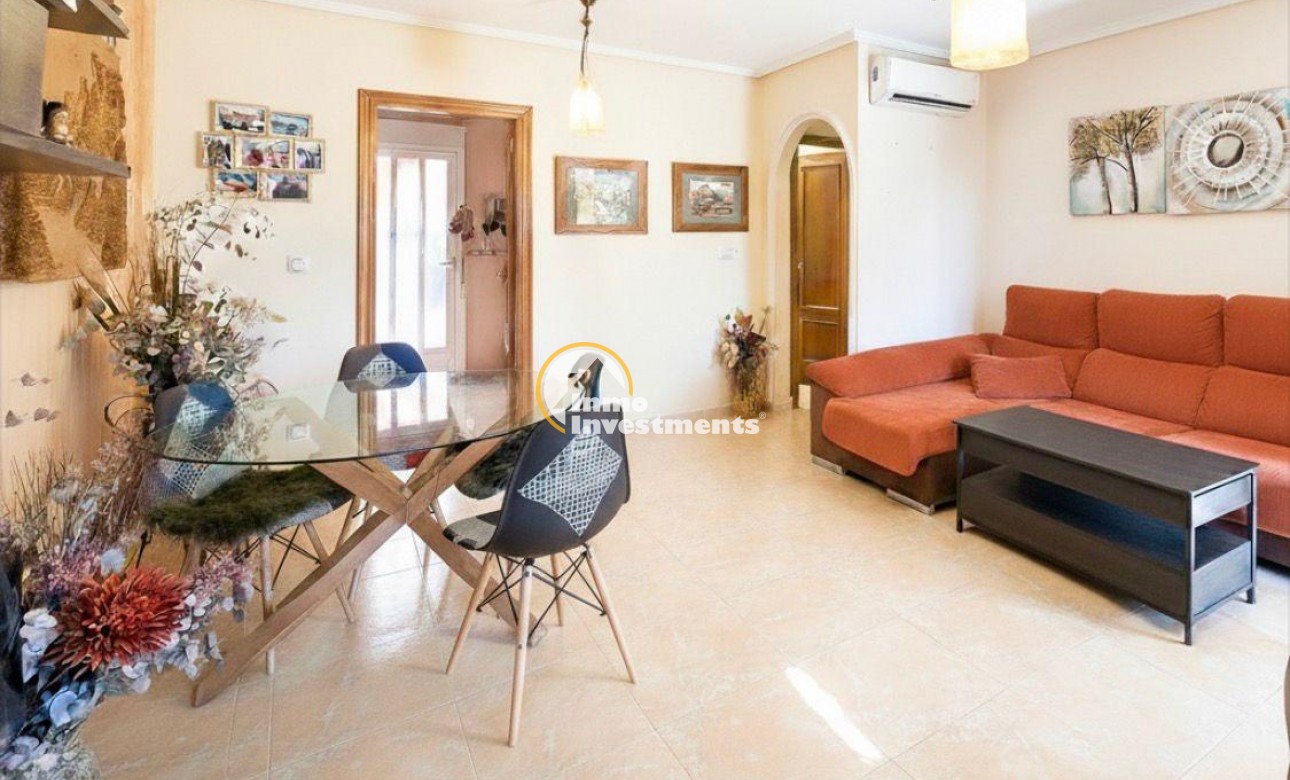 Reventa - Chalet independiente - Torrevieja - Aguas Nuevas