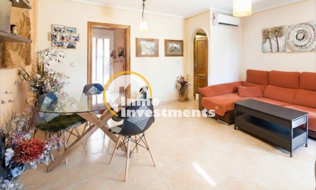 Reventa - Chalet independiente - Torrevieja - Aguas Nuevas