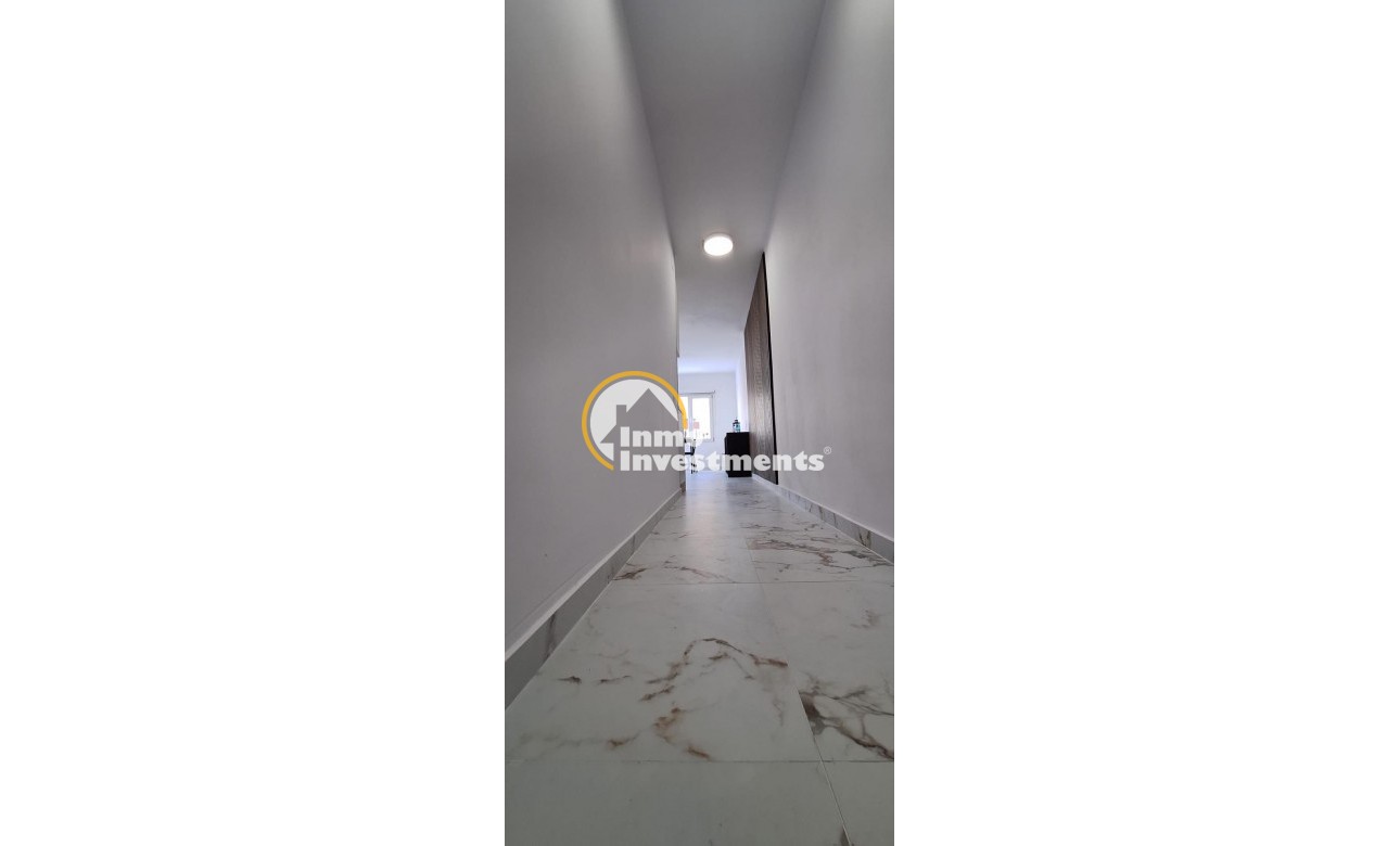 Reventa - Apartamento - Torrevieja - Estacion de autobuses