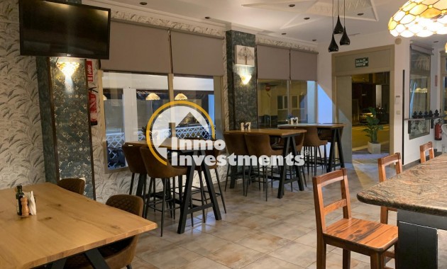 Long term rental - Commercial - Torrevieja - Playa de Los Locos