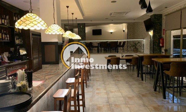 Long term rental - Commercial - Torrevieja - Playa de Los Locos