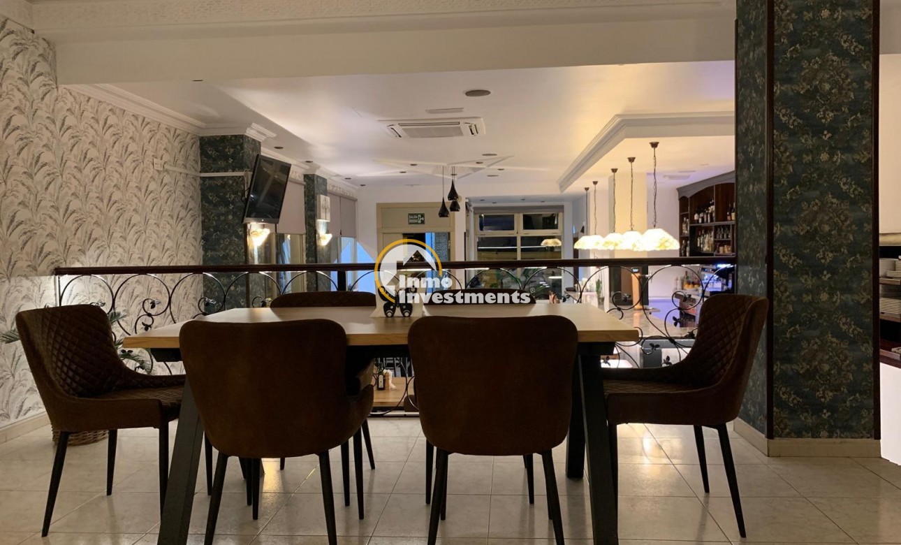 Long term rental - Commercial - Torrevieja - Playa de Los Locos