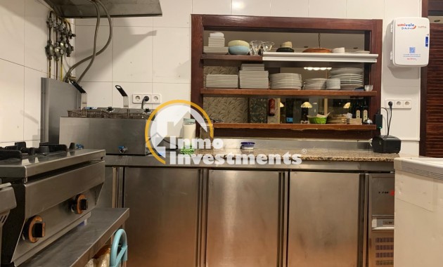 Long term rental - Commercial - Torrevieja - Playa de Los Locos