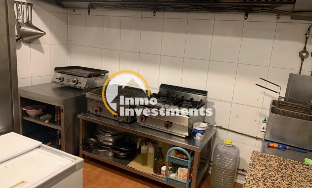 Long term rental - Commercial - Torrevieja - Playa de Los Locos