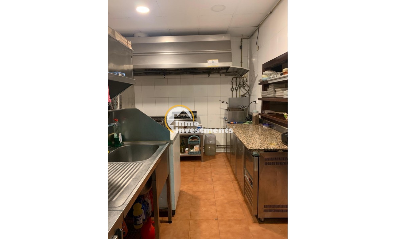 Long term rental - Commercial - Torrevieja - Playa de Los Locos