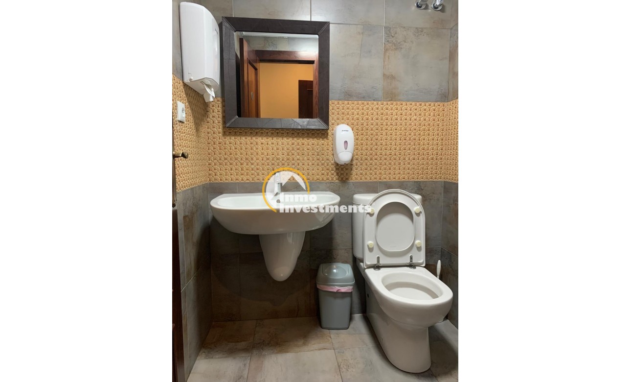 Long term rental - Commercial - Torrevieja - Playa de Los Locos
