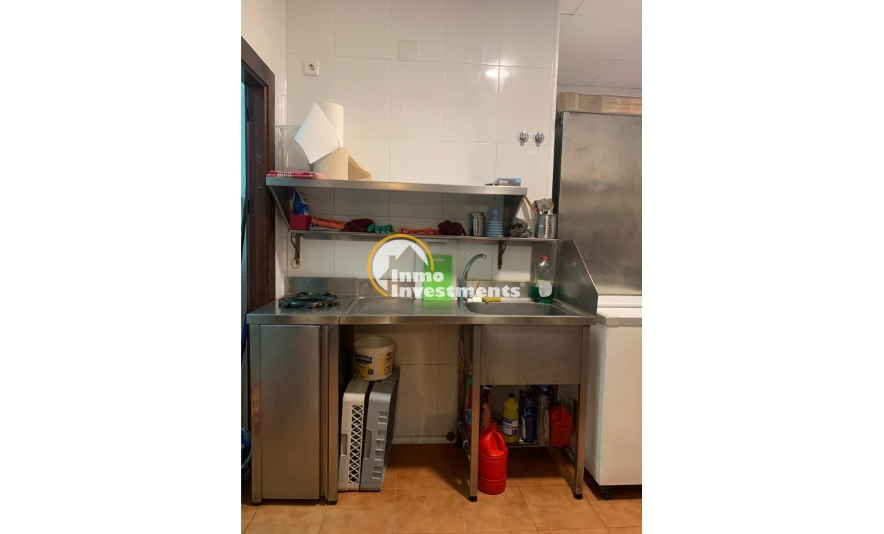 Long term rental - Commercial - Torrevieja - Playa de Los Locos