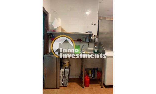 Long term rental - Commercial - Torrevieja - Playa de Los Locos