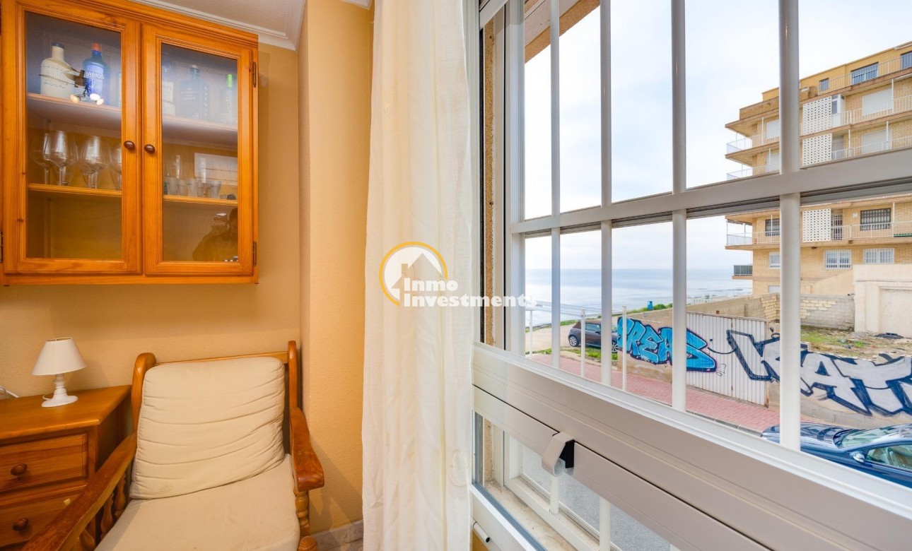 Resale - Apartment - Torrevieja - Playa de los Naufragos