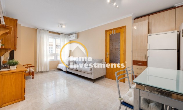 Resale - Apartment - Torrevieja - Playa de los Naufragos